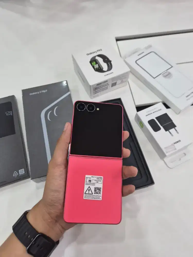 PROMO GALAXY Z FLIP7 , GRATIS GALAXY FIT3 & ADAPTOR 25 WATT