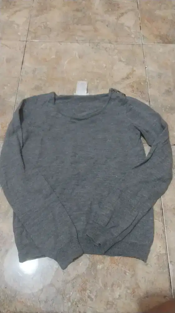 Baju lengan panjang kancing