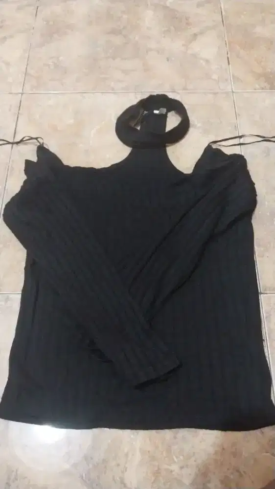 Baju atasan hitam