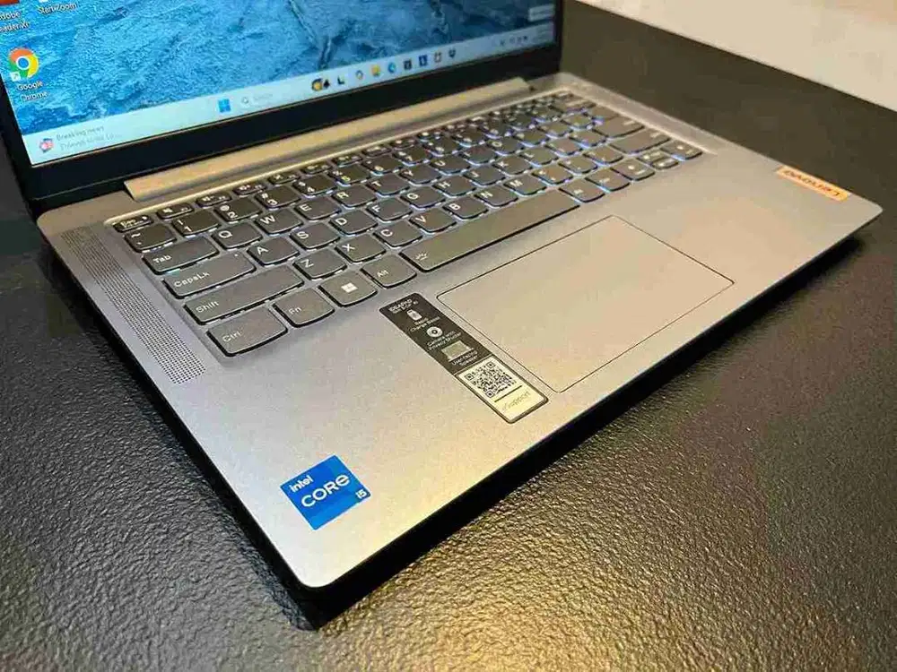LAPTOP LENOVO SLIM 3-14IAH8//CORE i5 GEN 12//BERGARANSI RESMI