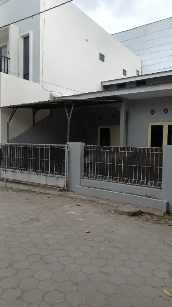 Disewakan rumah murah dalam perum di Bantulan Sidoarum