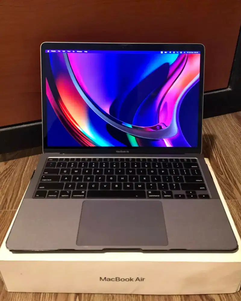 Macbook Air Retina 2020 13inch RAM 8GB | SSD 256GB Core I3 HARGA NETTT