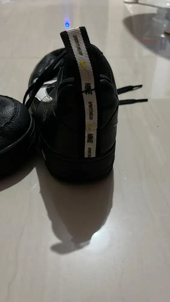 Sepatu nike hitam size 42