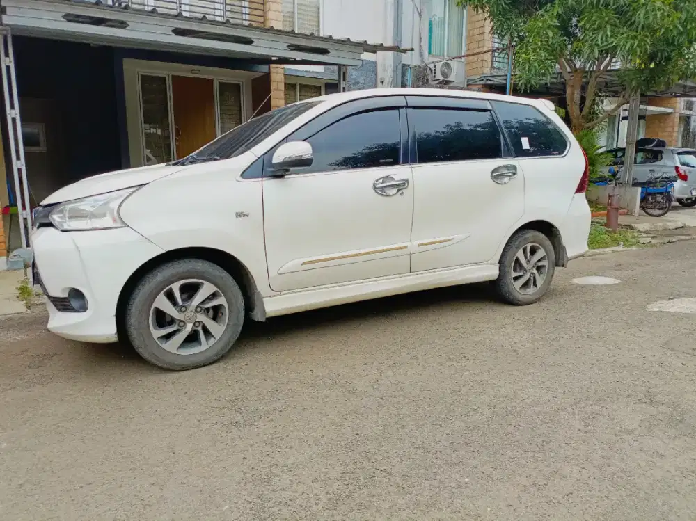 Rental mobil harian 24 jam