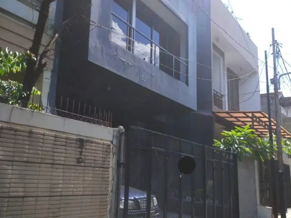RUMAH KEREN FRESH SIAP HUNI KOMPLEK CIPINANG ELOK