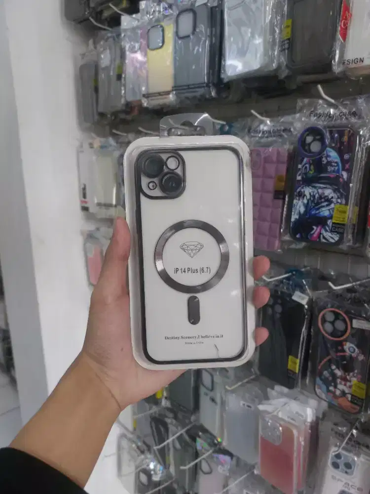 Casing iPhone 14 Plus