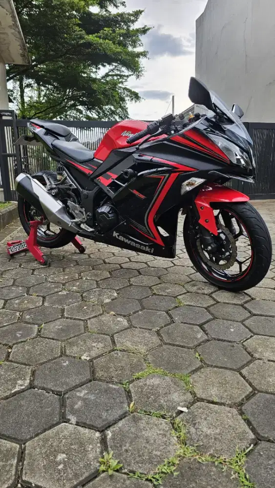 Kawasaki Ninja Fi 250 SE 2015 B DKI pajak idup km rendah istimewa