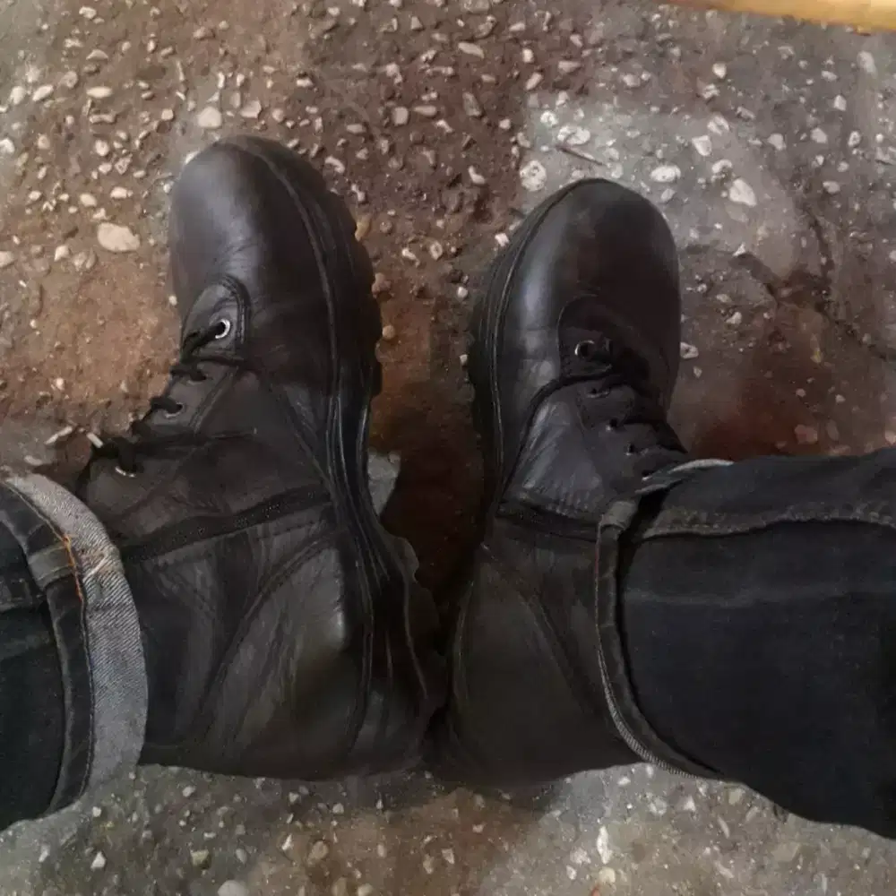 Sepatu fdl kulit