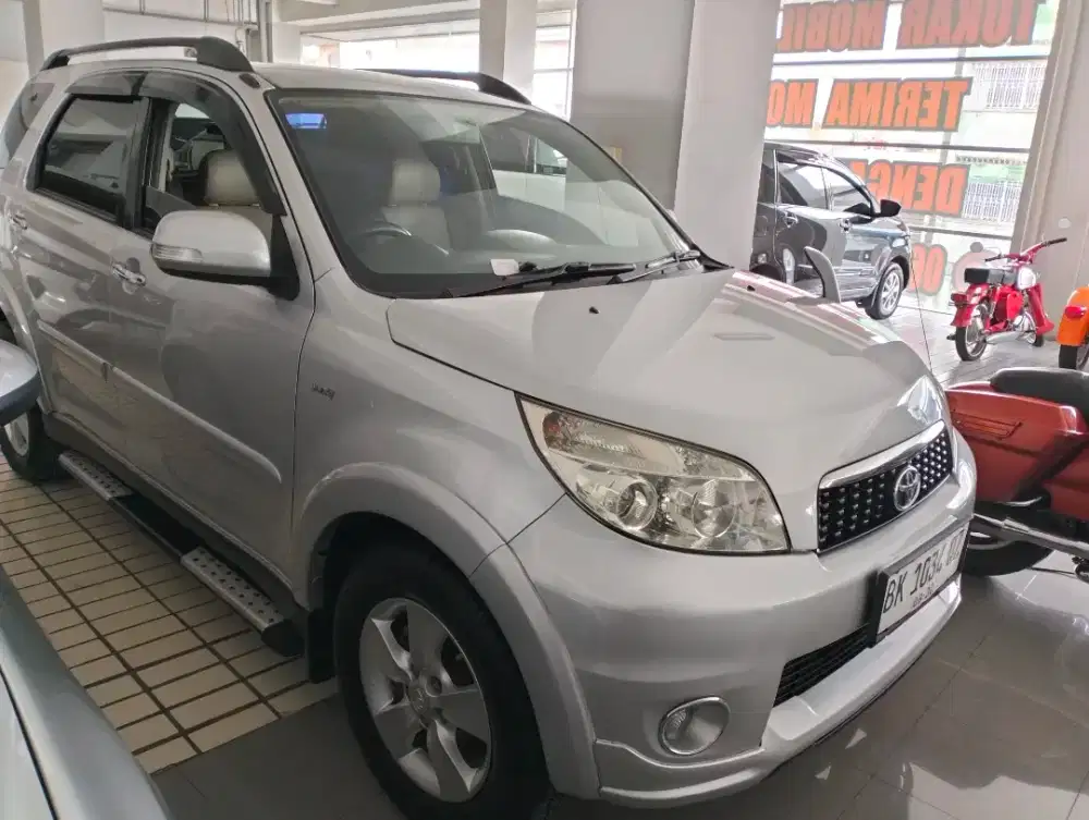 TOYOTA RUSH 1,5 G automatic thn 2012