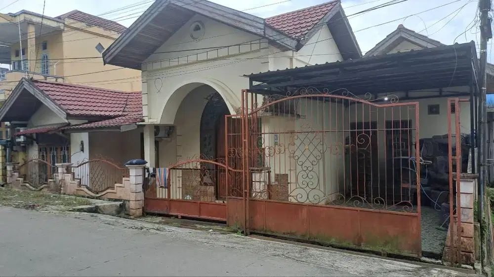 Rumah Pribadi di Perumahan