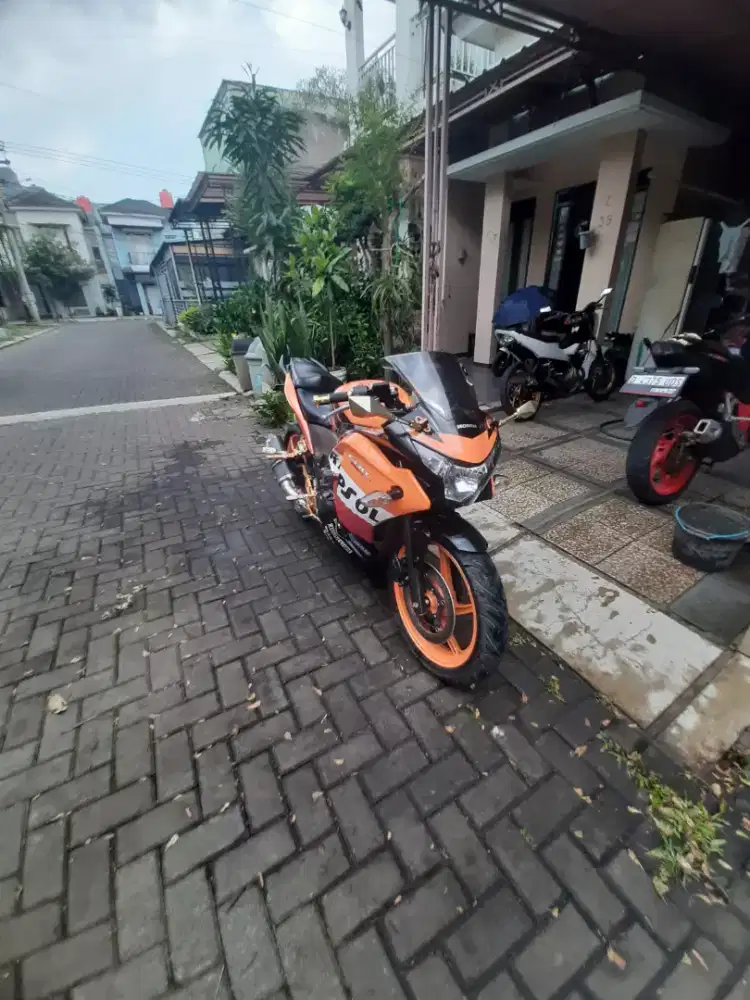 dijual cbr cbu 250cc