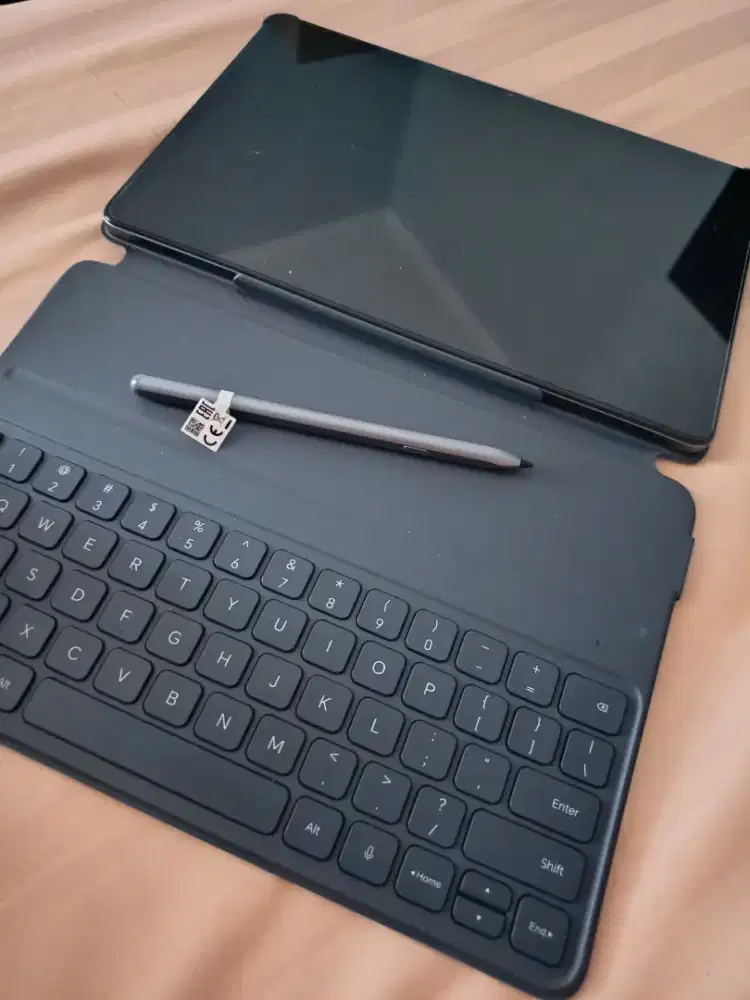 Honor pad 9 lengkap stylus dan keyboard