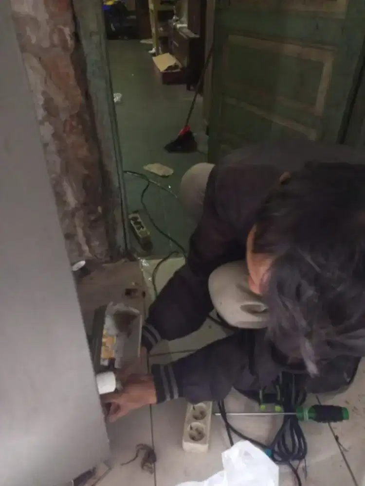 MELAYANI JASA SERVICE PANGGILAN ELECTRONIC