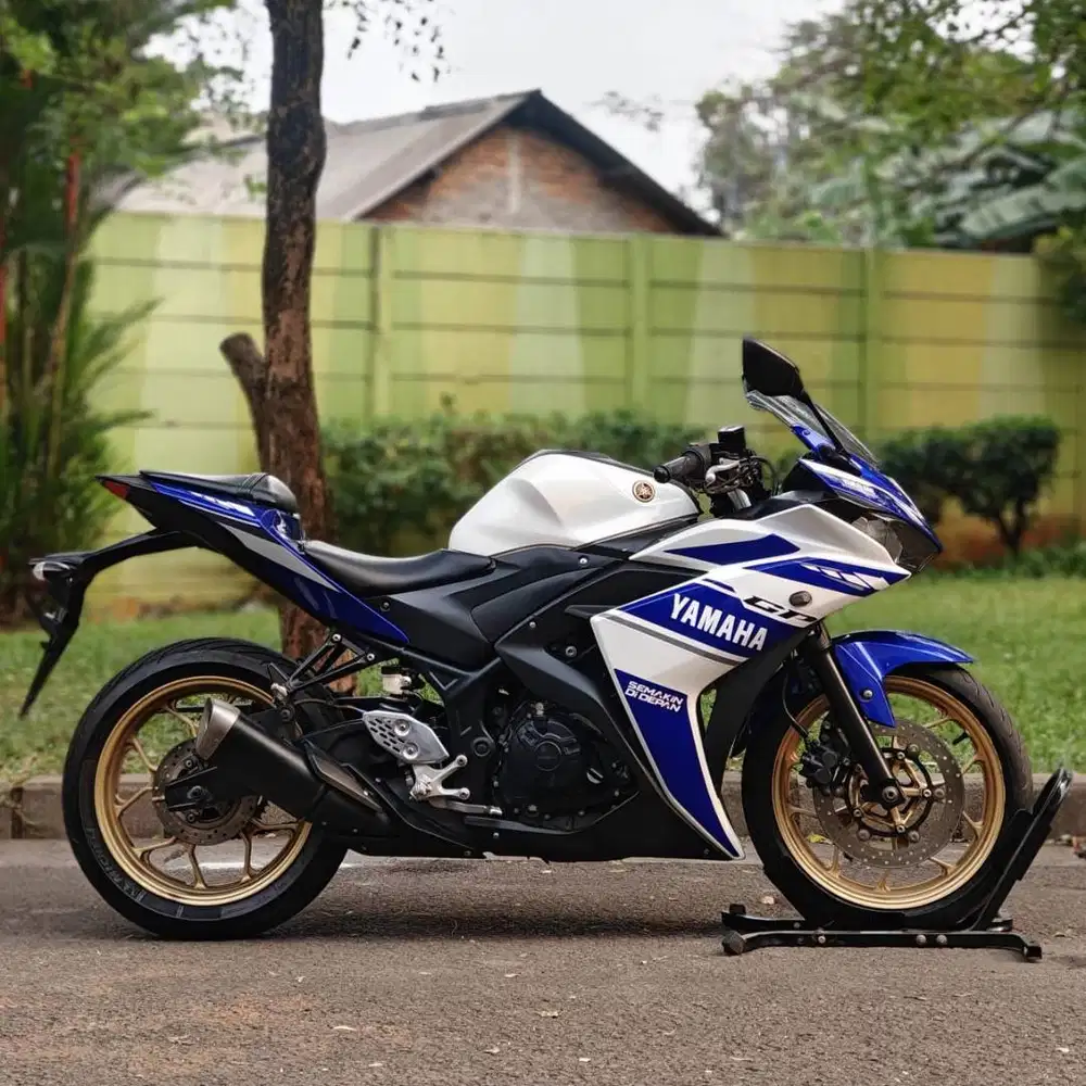 YAMAHA R25 V1 BIRU 2015 KM 10K PAJAK PANJANG NO MINUS