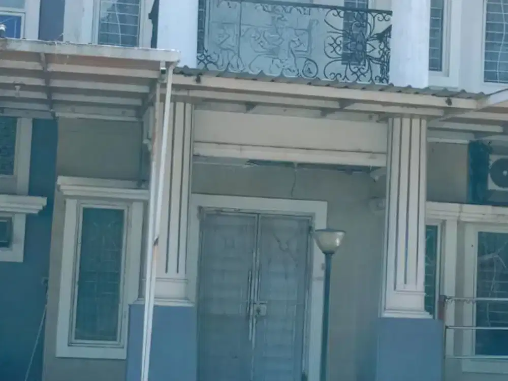 Dijual Rumah Makassar sekitar Jalan Metro Tanjung Bunga