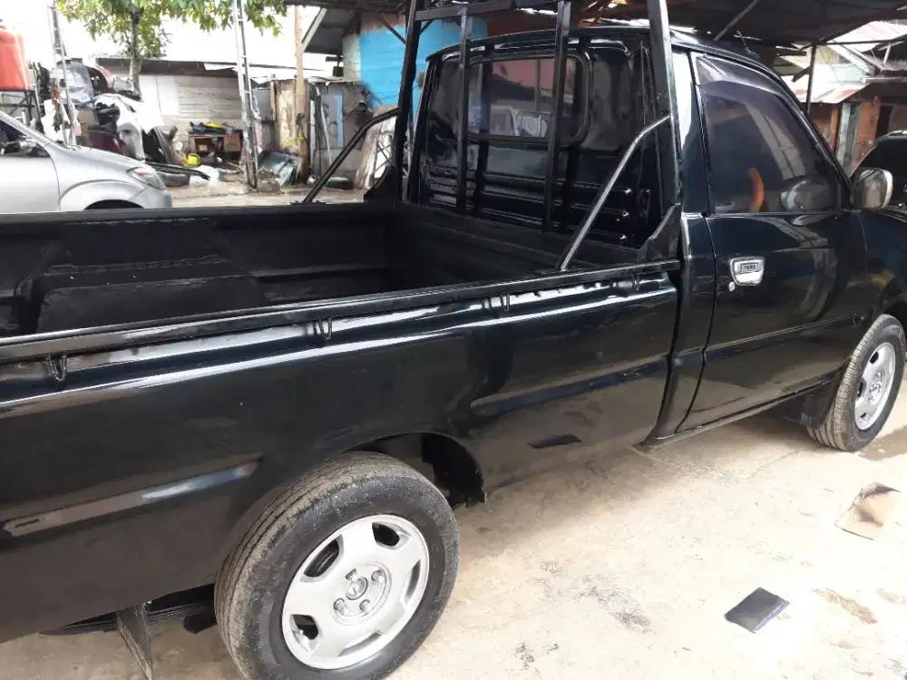 Jual mobil kijang kapsul pik up 2004
