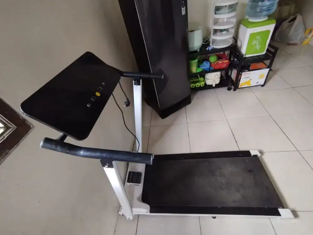 Treadmill barang second kondisi normal