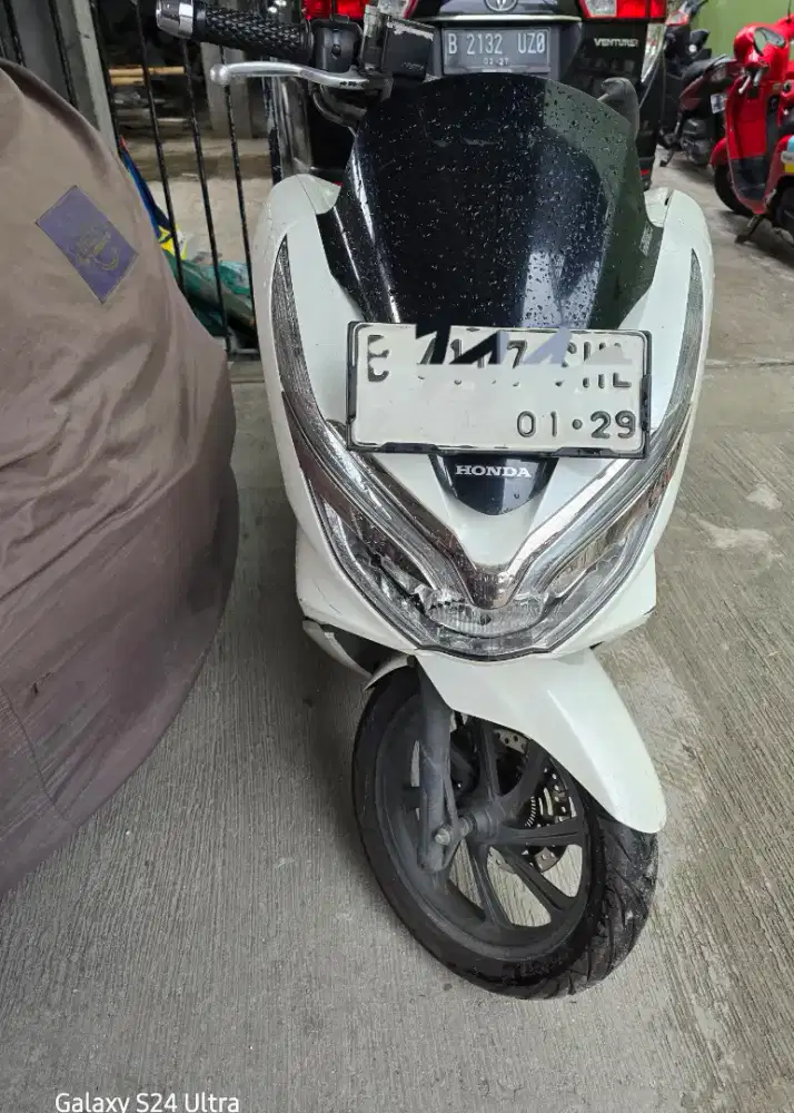 Di jual pcx 2019 putih ABS