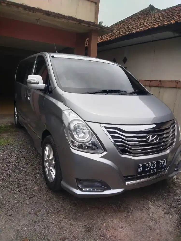 Jual Mobil Hyundai H1 bensin 2015