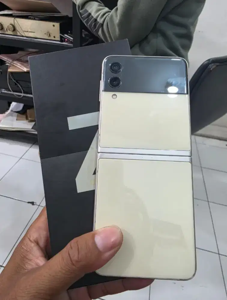 samsung z flip 5.700.000 saja