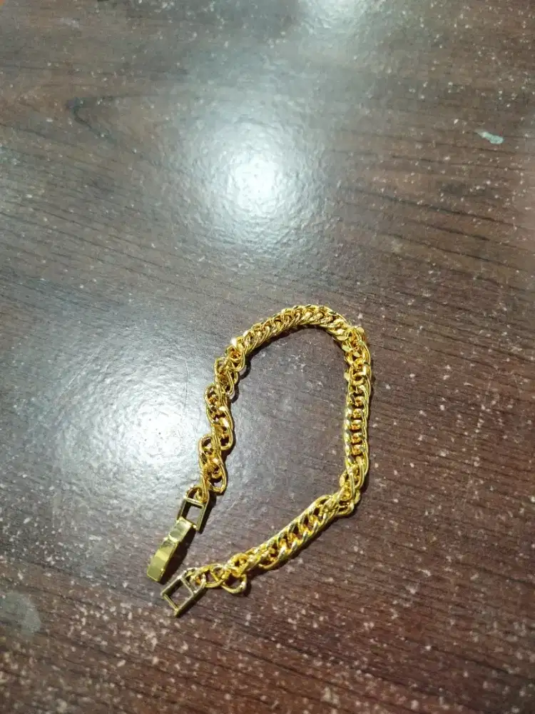 Gelang Wanita 18 Karat