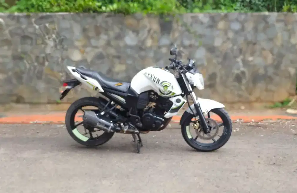 Byson karbu 2014 white