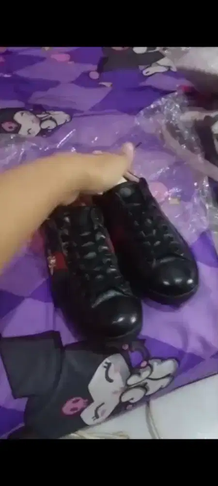 Jual sepatu bekas