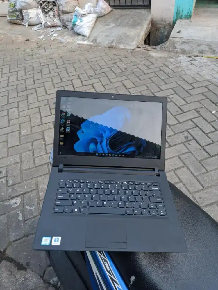Lenovo Ideapad 100-14IBD Intel Core i3 Broadwell Gen 5 Siap Pakai