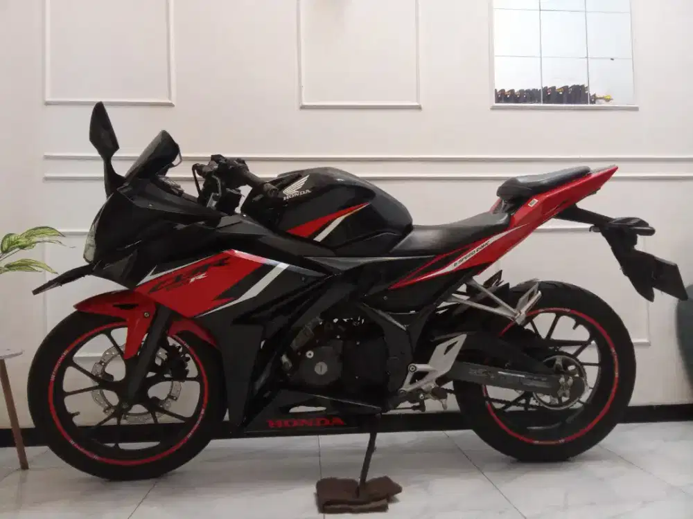 Honda CBR 2020 plat baru 2030