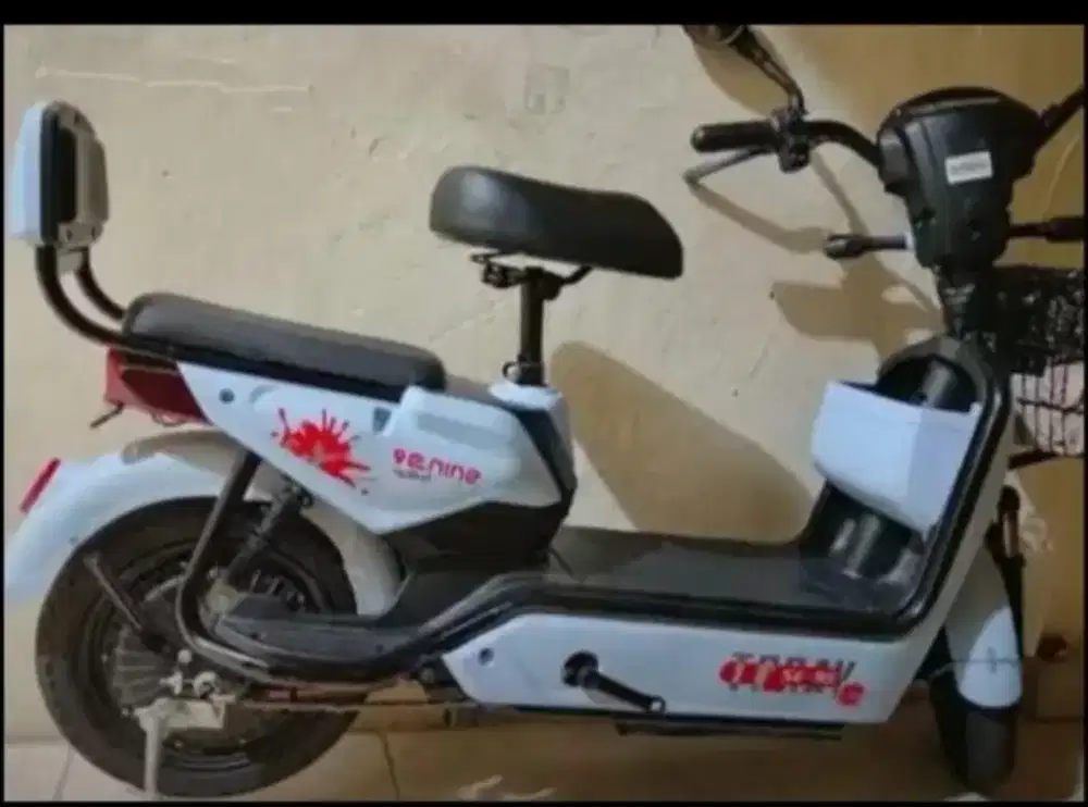 Jual cepet sepeda Selis ya masih baru
