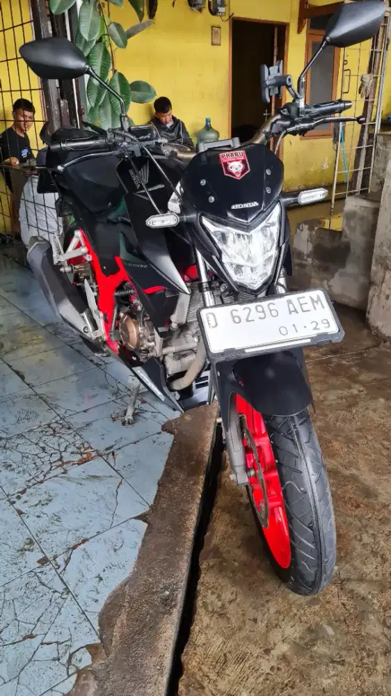 Jual Honda CB150R th2019 istimewa