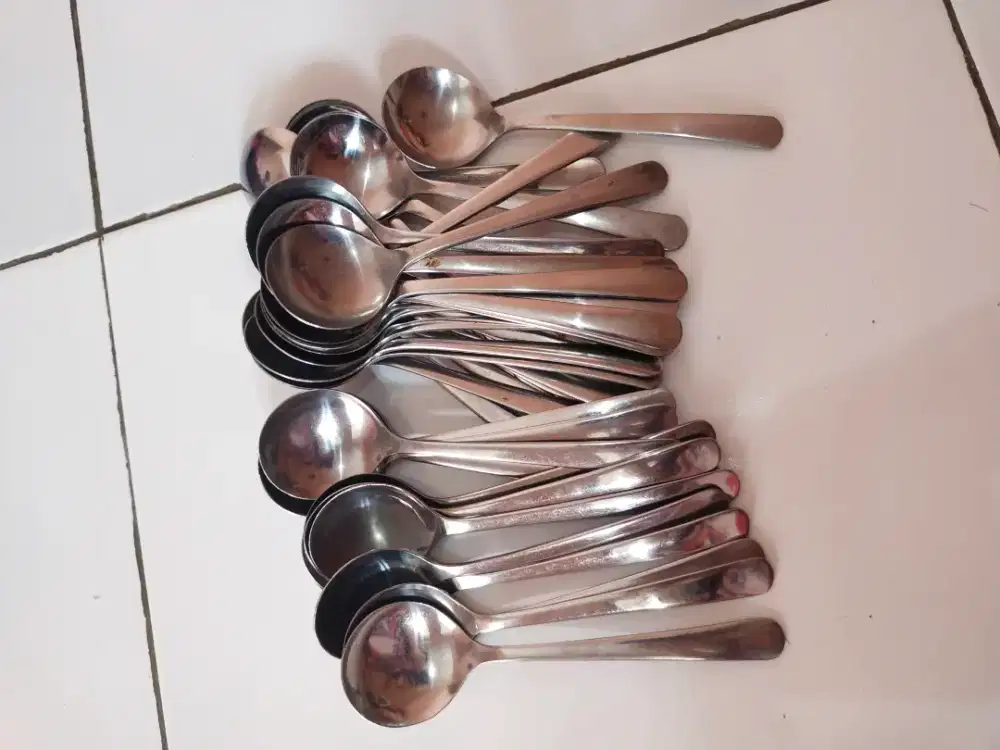 Sendok makan bulat stainless steel