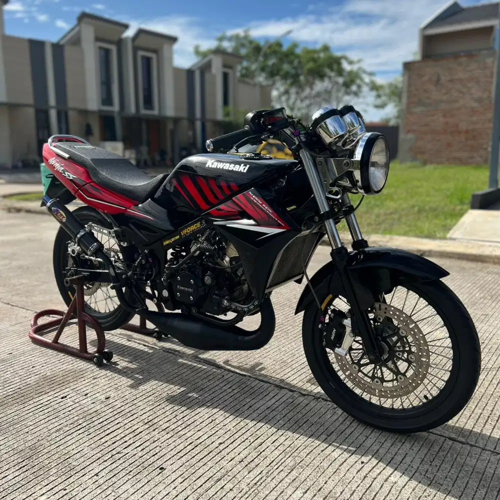 Kawasaki Ninja R Convert SS Warna Hitam Merah Pajak Hidup Harga Nego