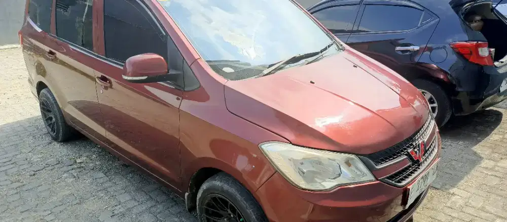JUAL MOBIL WULING CONFERO