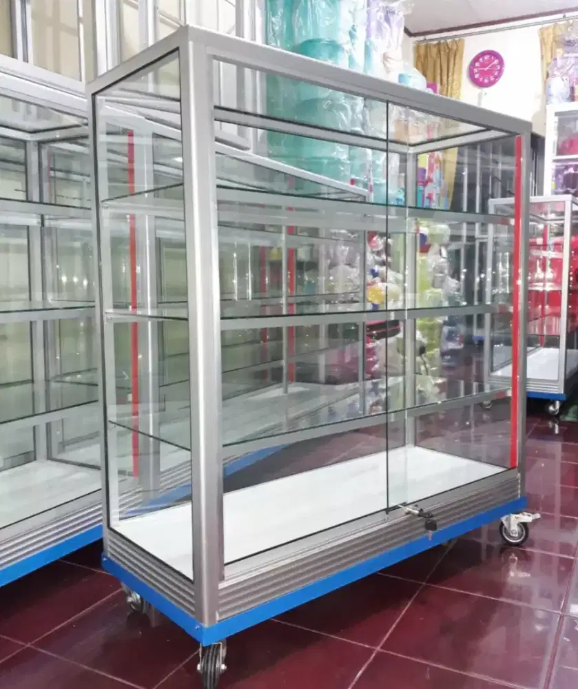 Etalase Pakai Roda & Kunci 1Mx1M Serbaguna