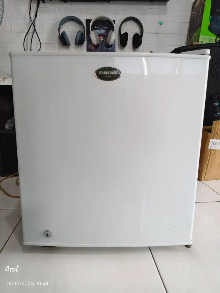 KULKAS MINI SAMSUNG