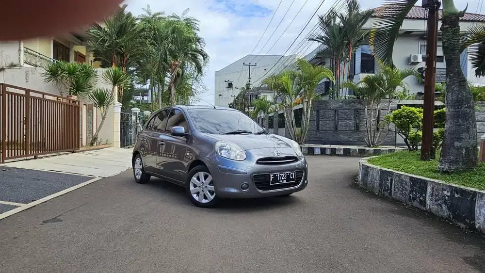 Nissan March 1.2 L at 2012