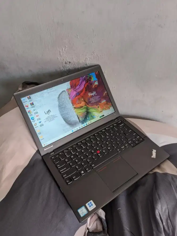 Lenovo Thinkpad X260 Intel Core i5 Gen 6 Slim Kondisi Pemakaian