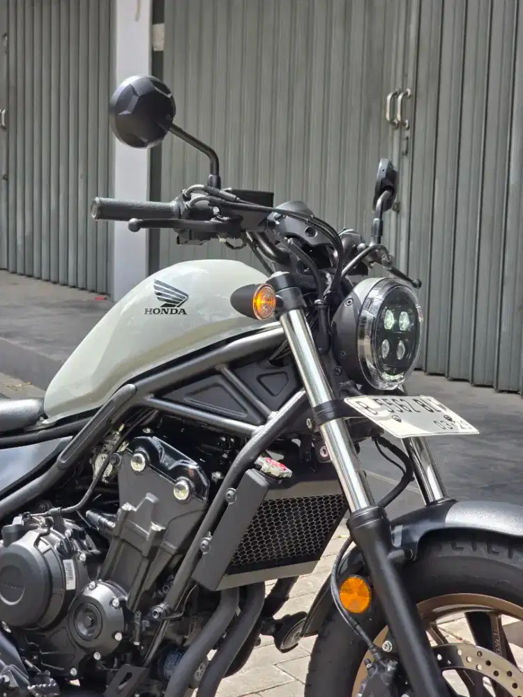 Moge Cruiser Honda Rebel 500/Cmx 500 th 2024 Pmk km 600 Like New Warna