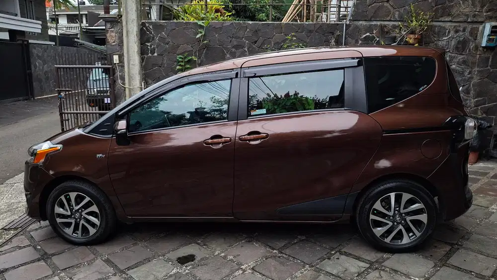 Toyota Sienta 2017 Bensin