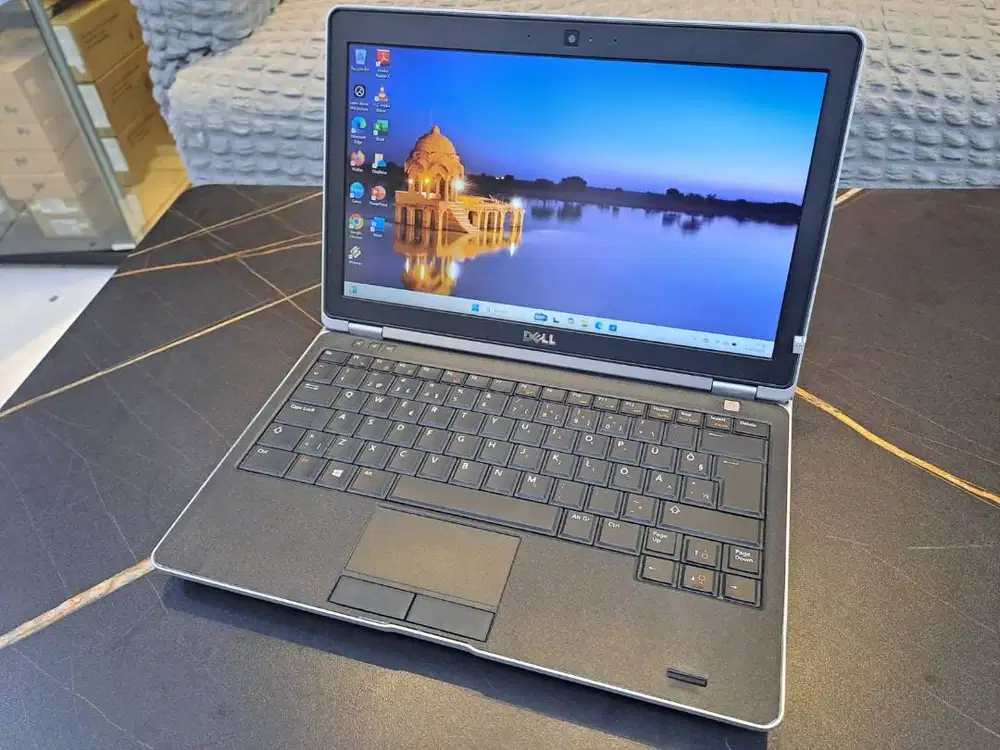 Dell Latitude 6230 Intel Core i5-3320M RAM 4GB SSD 128GB Touchscreen