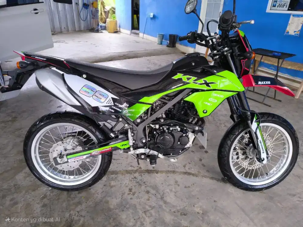 Motor Kawasaki KLX 150 SM