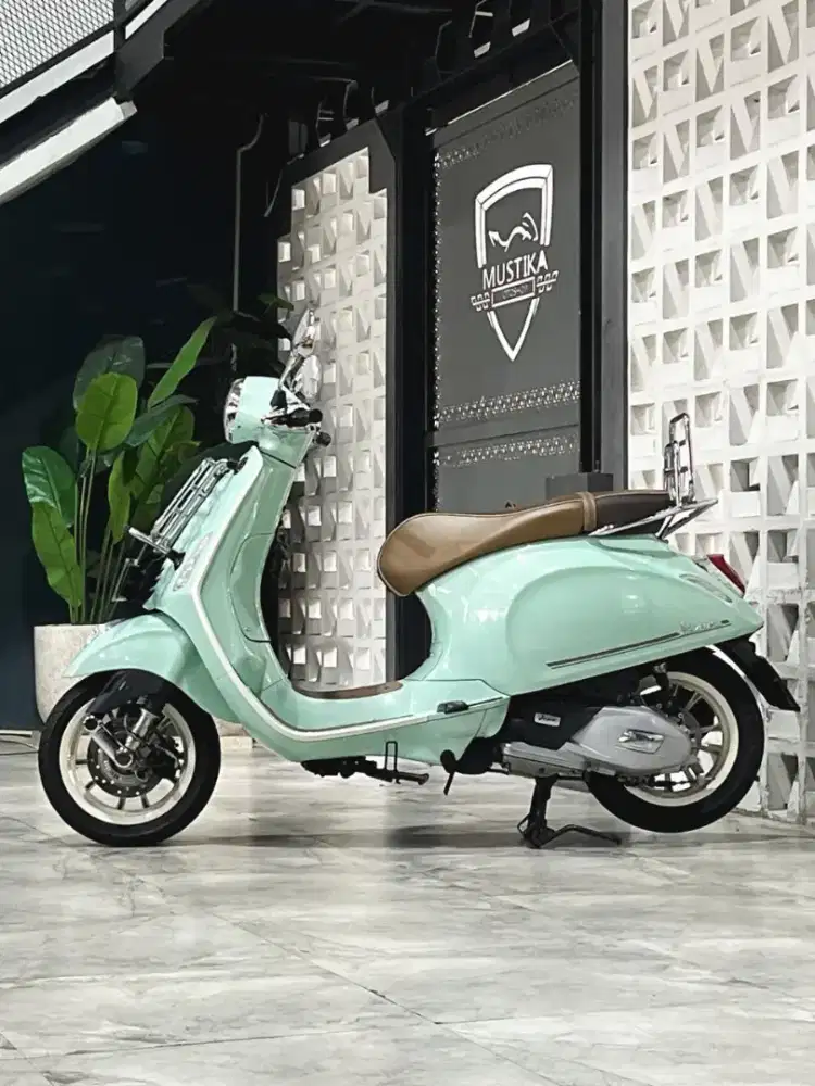 Rare‼️Vespa Primavera 150 Picnic 2021. Odo 5rb. DANNY Mustika Motoshop