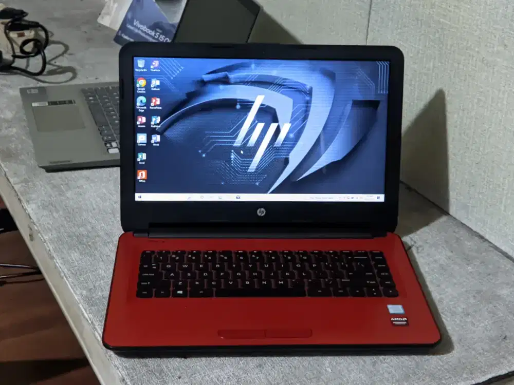 Laptop HP 14 i5 Gen 7 Ram 8 GB SSD 256 GB Vga M330 2GB
