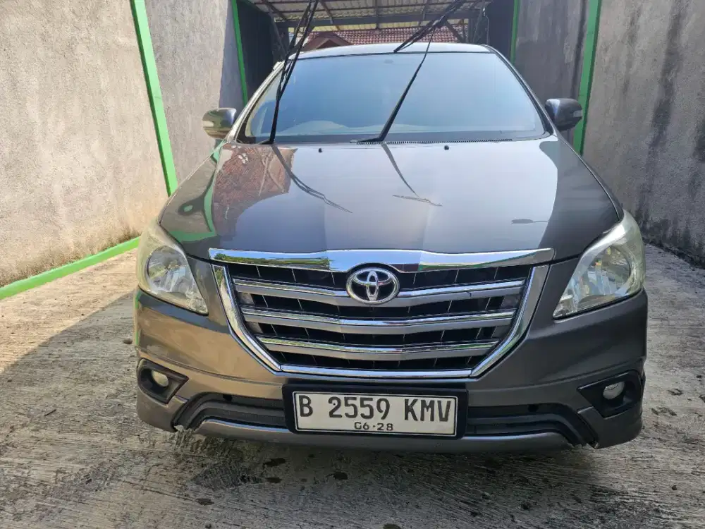 Toyota kijang innova g at luxury