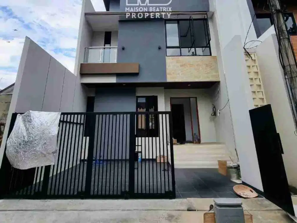 DIJUAL RUMAH BARU 2LT TAHAP FINISHING SELESAI NOVEMBER, TAMAN VILA MERUYA, JAKBAR