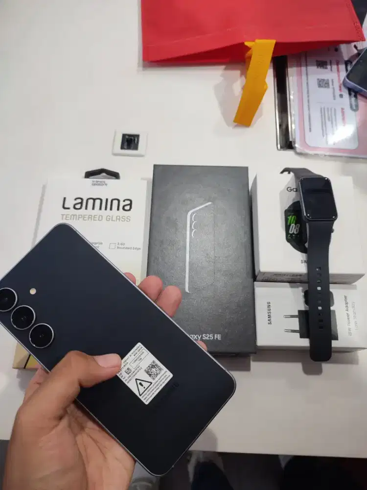Cicilan 0% Samsung S25 Fe - Erafone Paragon