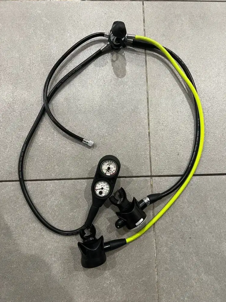 Oceanic regulator scuba diving gauge konsol alat selam