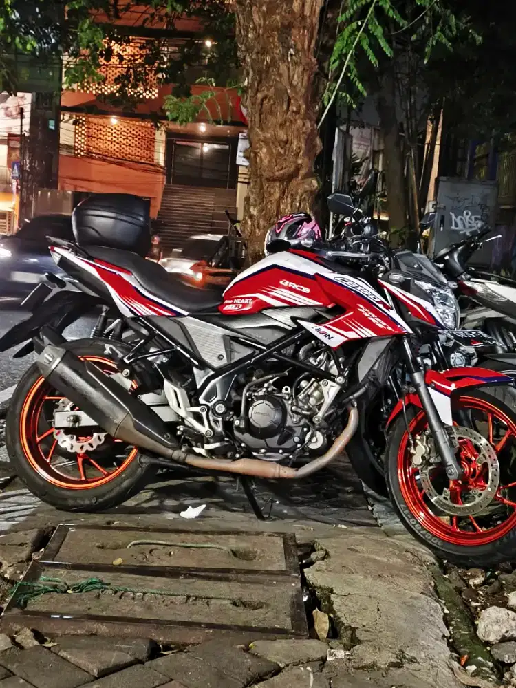 Dijual cb150r tahun 2015