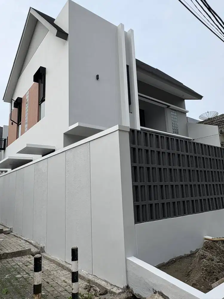 DIJUAL RUMAH DI KENCANA LOKA BSD